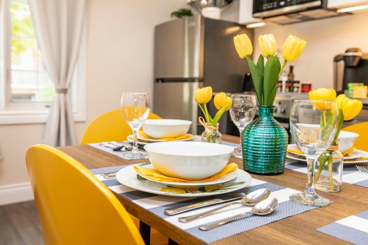 Luxury 1Br With King Bed - Steps From Byward Market! Lägenhet Ottawa Exteriör bild