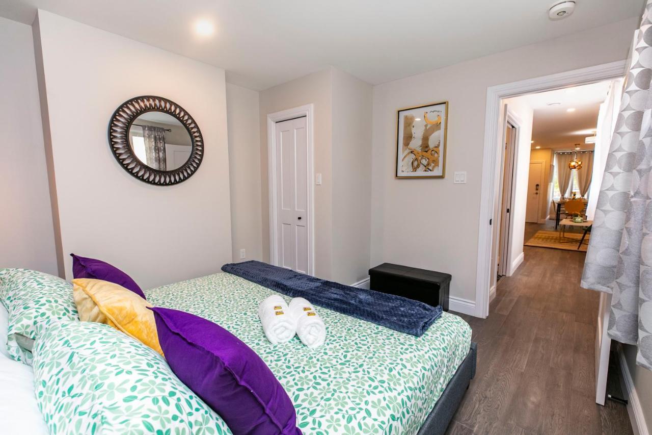Luxury 1Br With King Bed - Steps From Byward Market! Lägenhet Ottawa Exteriör bild